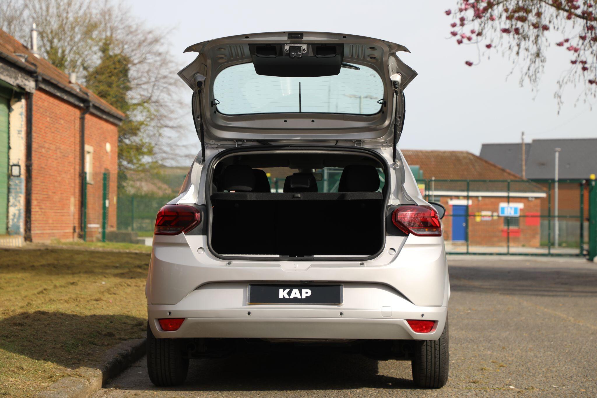 Large vehicle image